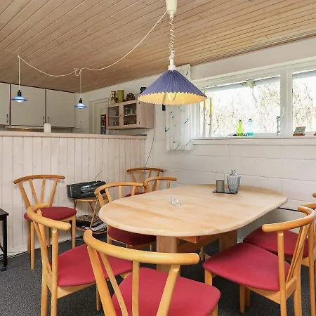 Four-bedroom In Spottrup 2 Holiday home Lihme