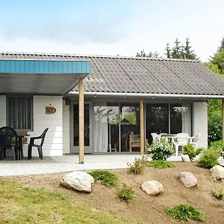 Four-bedroom In Spottrup 2 Lihme